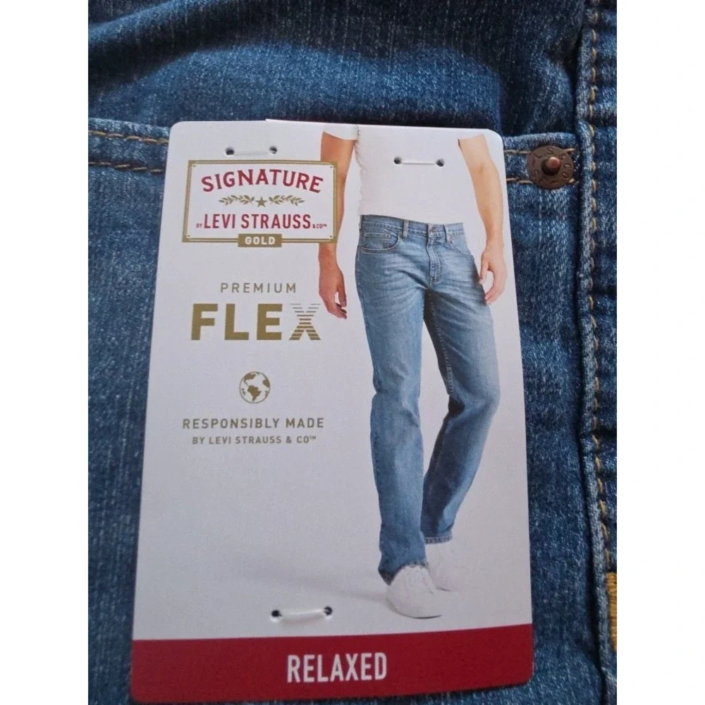 Levi Strauss Signature Gold Mens Jeans 42x30 Premium Flex Straight Leg NWT